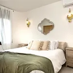 Sea View Pool 2km To Cala Canyelles Fully Air Conditioned King Queen Quality Beds Bbq Nyaraló