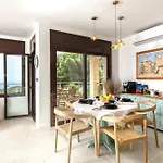 Sea View Pool 2km To Cala Canyelles Fully Air Conditioned King Queen Quality Beds Bbq *