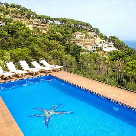 Sea View Pool 2km To Cala Canyelles Fully Air Conditioned King Queen Quality Beds Bbq Lloret de Mar