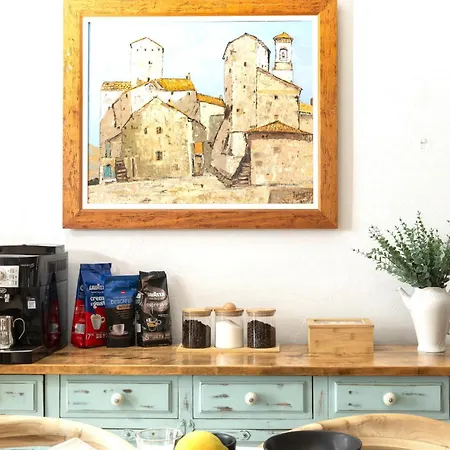 Sea View Pool 2km To Cala Canyelles Fully Air Conditioned King Queen Quality Beds Bbq Tatil Evi *