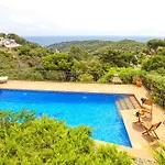 Semesterbostad Sea View Pool 2km To Cala Canyelles Fully Air Conditioned King Queen Quality Beds Bbq *