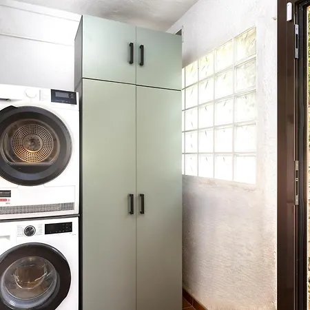 Sea View Pool 2km To Cala Canyelles Fully Air Conditioned King Queen Quality Beds Bbq *