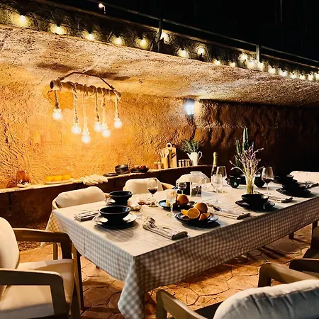 Sea View Pool 2km To Cala Canyelles Fully Air Conditioned King Queen Quality Beds Bbq * Lloret de Mar