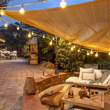 Prázdninový dům Sea View Pool 2km To Cala Canyelles Fully Air Conditioned King Queen Quality Beds Bbq