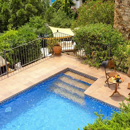 Sea View Pool 2km To Cala Canyelles Fully Air Conditioned King Queen Quality Beds Bbq Prázdninový dům *