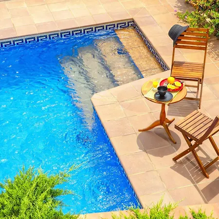 Prázdninový dům Sea View Pool 2km To Cala Canyelles Fully Air Conditioned King Queen Quality Beds Bbq *