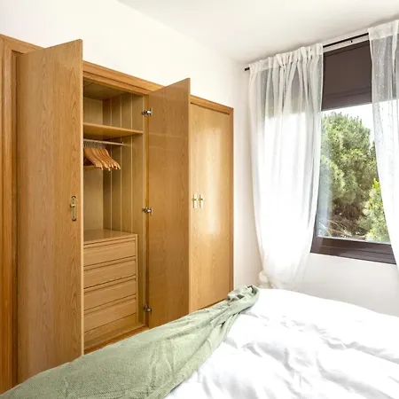 Prázdninový dům Sea View Pool 2km To Cala Canyelles Fully Air Conditioned King Queen Quality Beds Bbq