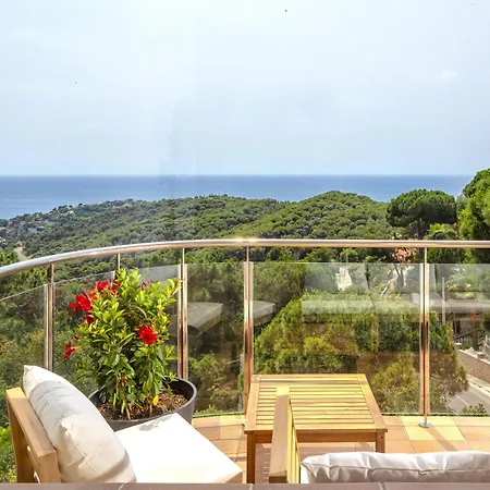 Prázdninový dům Sea View Pool 2km To Cala Canyelles Fully Air Conditioned King Queen Quality Beds Bbq *