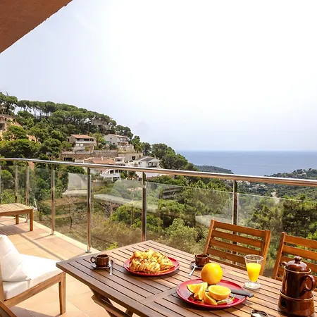 Sea View Pool 2km To Cala Canyelles Fully Air Conditioned King Queen Quality Beds Bbq * Lloret de Mar