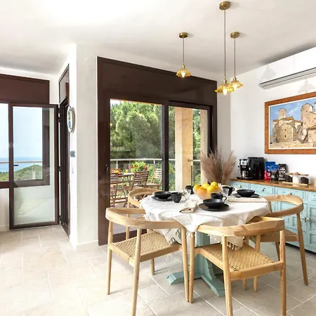 Sea View Pool 2km To Cala Canyelles Fully Air Conditioned King Queen Quality Beds Bbq *