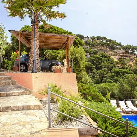 Sea View Pool 2km To Cala Canyelles Fully Air Conditioned King Queen Quality Beds Bbq Prázdninový dům Lloret de Mar