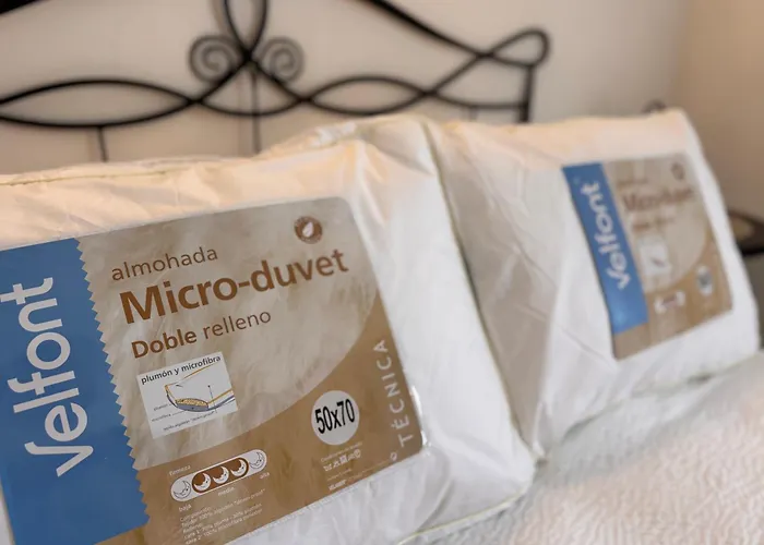 Sea View Pool 2km To Cala Canyelles Fully Air Conditioned King Queen Quality Beds Bbq *