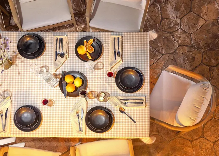 Sea View Pool 2km To Cala Canyelles Fully Air Conditioned King Queen Quality Beds Bbq Dom wakacyjny *