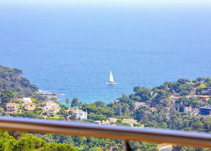 Sea View Pool 2km To Cala Canyelles Fully Air Conditioned King Queen Quality Beds Bbq *