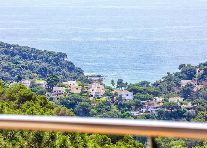 Sea View Pool 2km To Cala Canyelles Fully Air Conditioned King Queen Quality Beds Bbq * Lloret de Mar