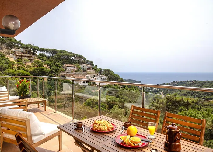 Sea View Pool 2km To Cala Canyelles Fully Air Conditioned King Queen Quality Beds Bbq * Lloret de Mar