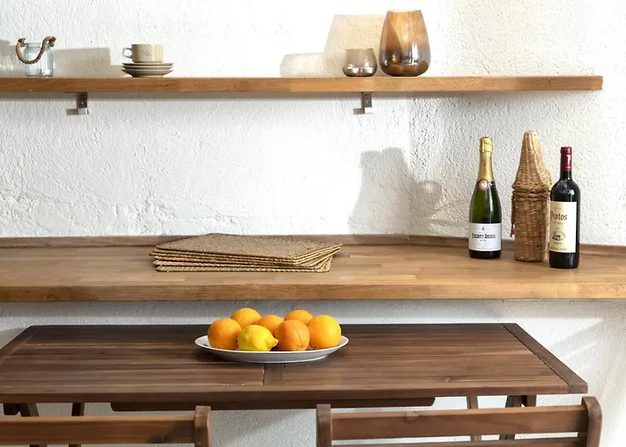 Dom wakacyjny Sea View Pool 2km To Cala Canyelles Fully Air Conditioned King Queen Quality Beds Bbq Lloret de Mar