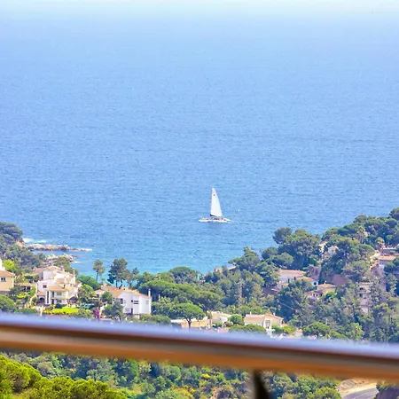 Sea View Pool 2km To Cala Canyelles Fully Air Conditioned King Queen Quality Beds Bbq *