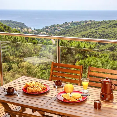 Feriehus Sea View Pool 2km To Cala Canyelles Fully Air Conditioned King Queen Quality Beds Bbq Lloret de Mar