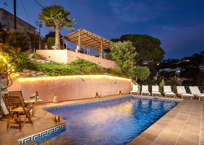 Сasa de vacaciones Sea View Pool 2km To Cala Canyelles Fully Air Conditioned King Queen Quality Beds Bbq